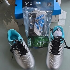 DSG Kids Soccer Shoes & Shins